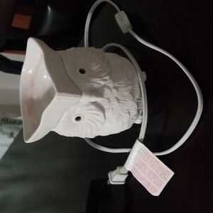 Scentsy owl wax melter